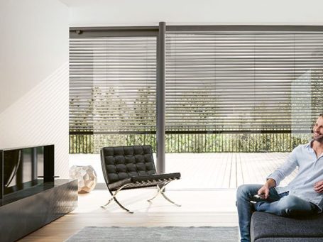 Die Reparatur Ihrer Fenster/Türen und Sonnenschutzanlagen, wie z. B. Ihrer Jalousien, Außenjalousien, Raffstoren, Rollläden oder Markisen.